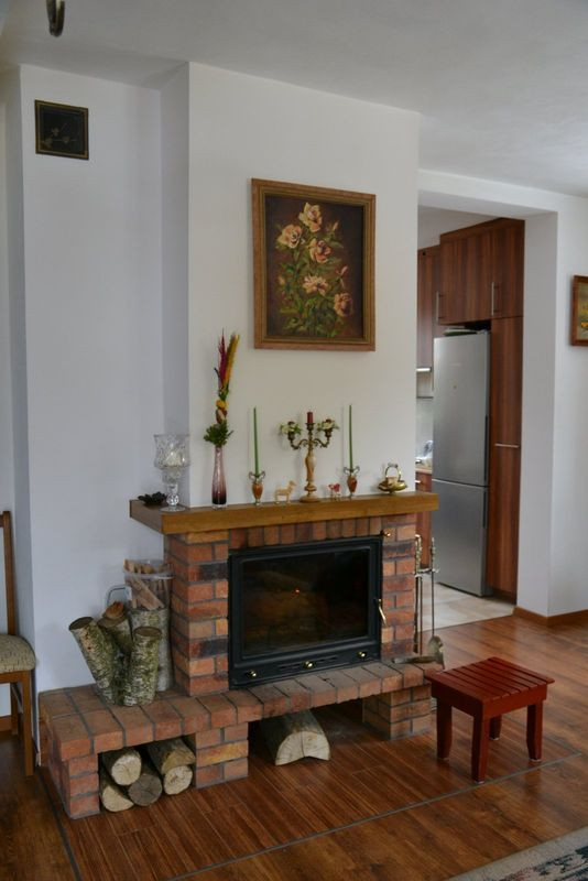 Kominek z płaszczem wodnym ogrzewa dwie kondygnacje