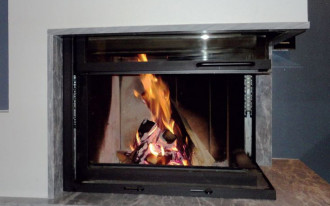 Kominek zamknięty z efektem otwartego