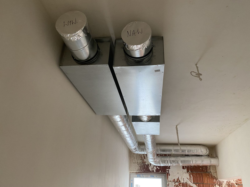 Tłumiki wyciszające umieszczone na kanałach systemu rekuperacji