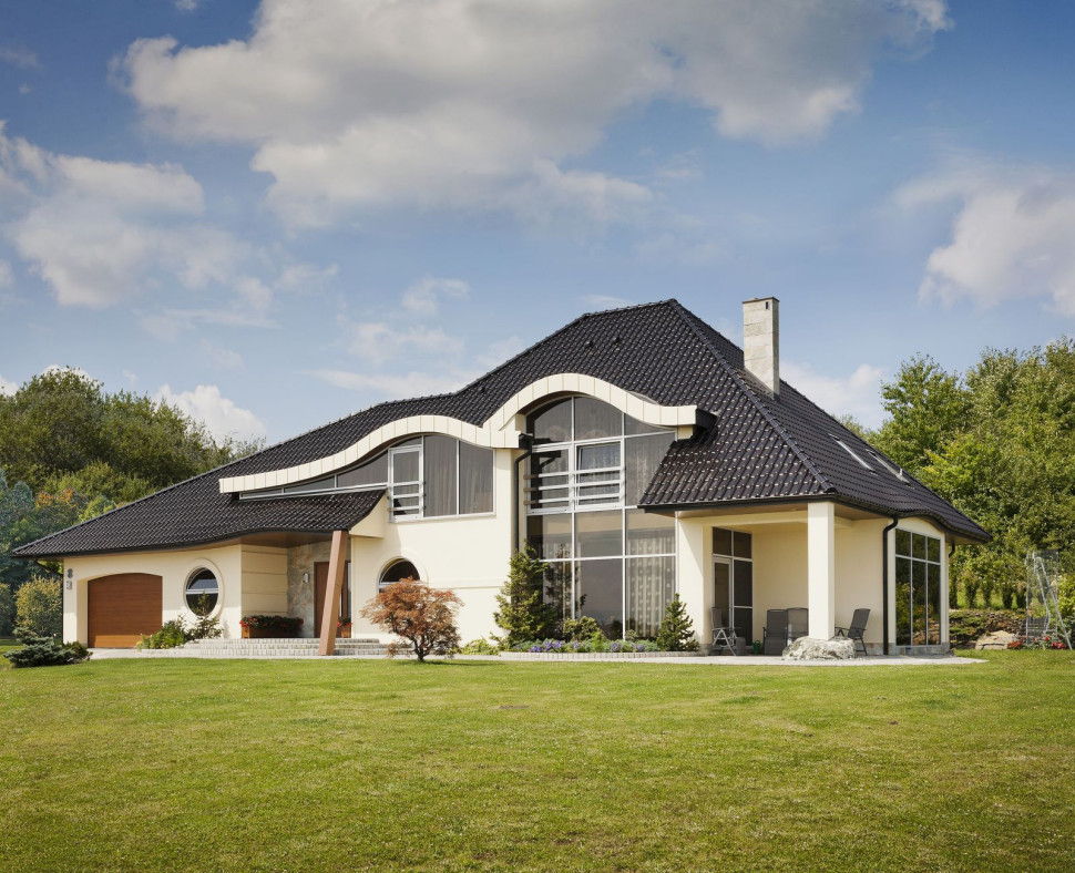 Rubin 13V, dachówka ceramiczna, marka Braas, kolor czarny błyszczący