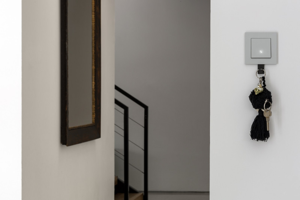 Łącznik z wieszakiem z serii Simon 55