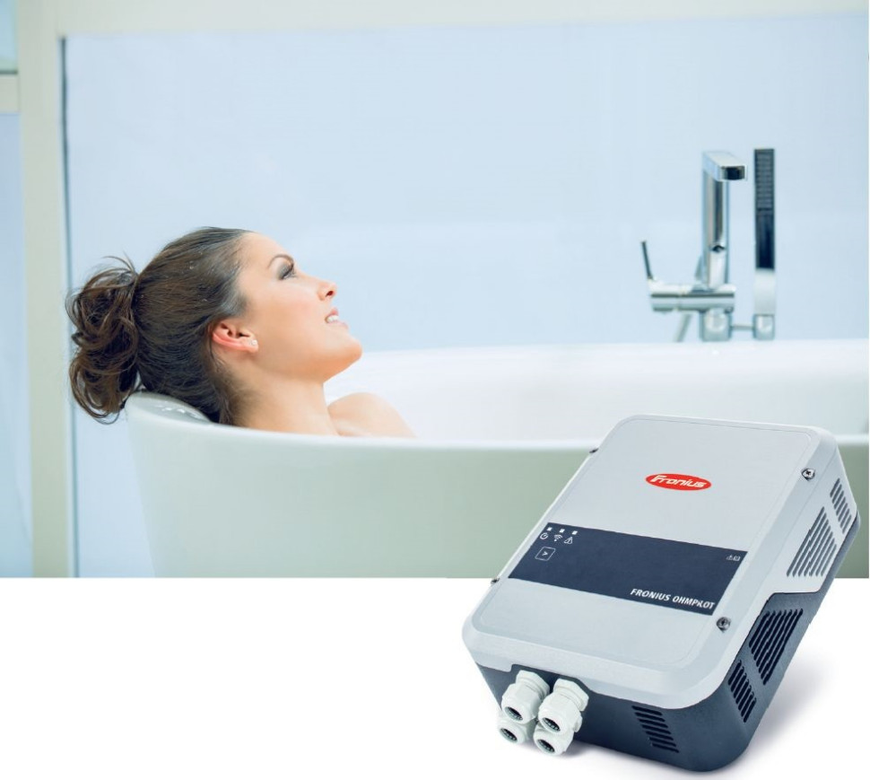 Regulator zużycia, który umożliwia przesyłanie nadmiarowej energii fotowoltaicznej do podgrzewania wody