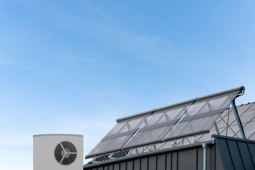 W urządzeniach korzystających z odnawialnych źródeł energii istotną rolę odgrywają m.in. wymienniki ciepła