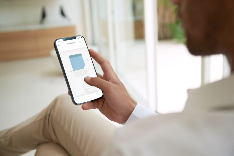 Za pomocą smartfona możemy indywidualnie tworzyć scenariusze pracy osłon okiennych