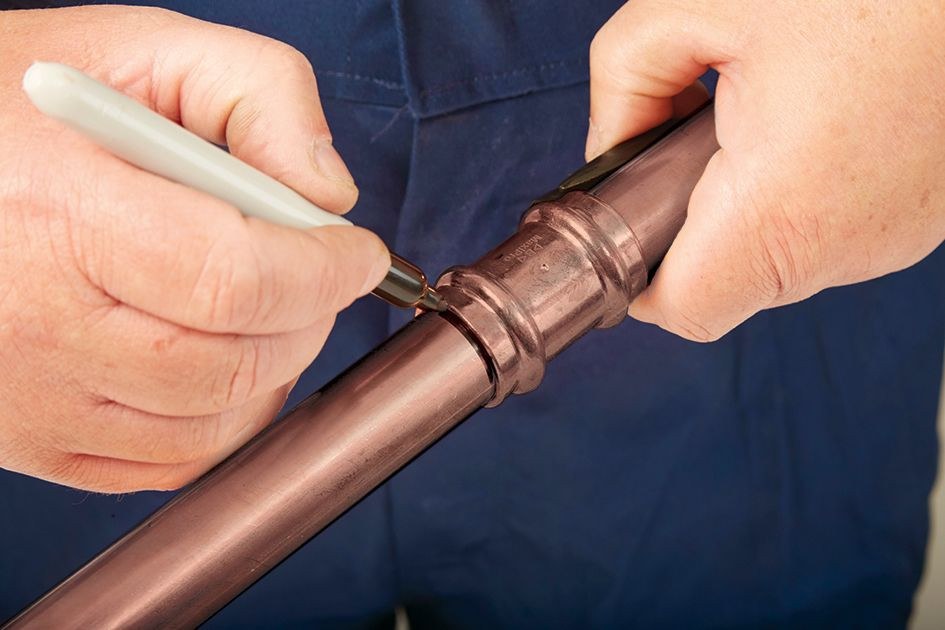 Zaznaczenie głębokości wsunięcia łącznika