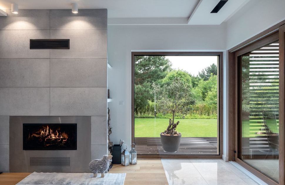 PATIO HST - duży format, dużo światła