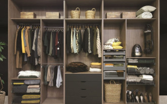 Porządek w szafkach i szufladach. Jak sprzątać szybciej i na dłużej? - poradnik REJS