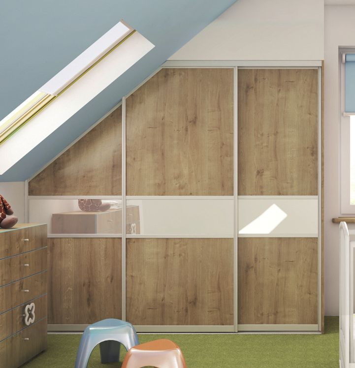 Szafa dopasowana do skosów