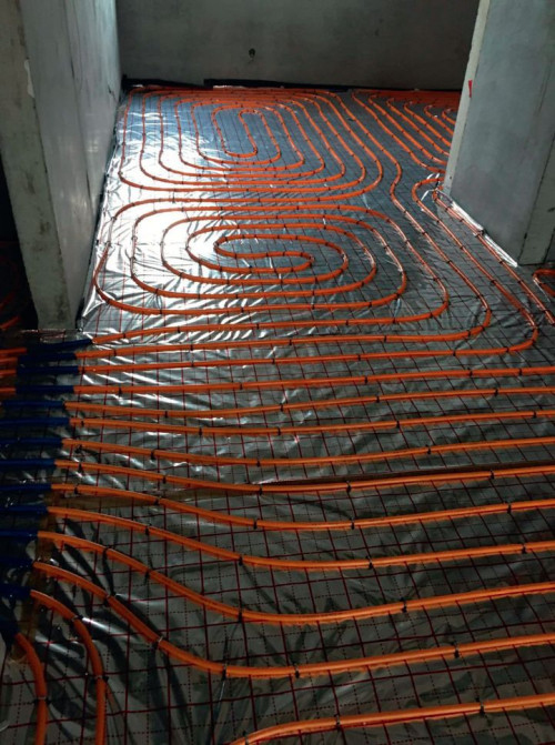 Rury wodnego ogrzewania podłogowego