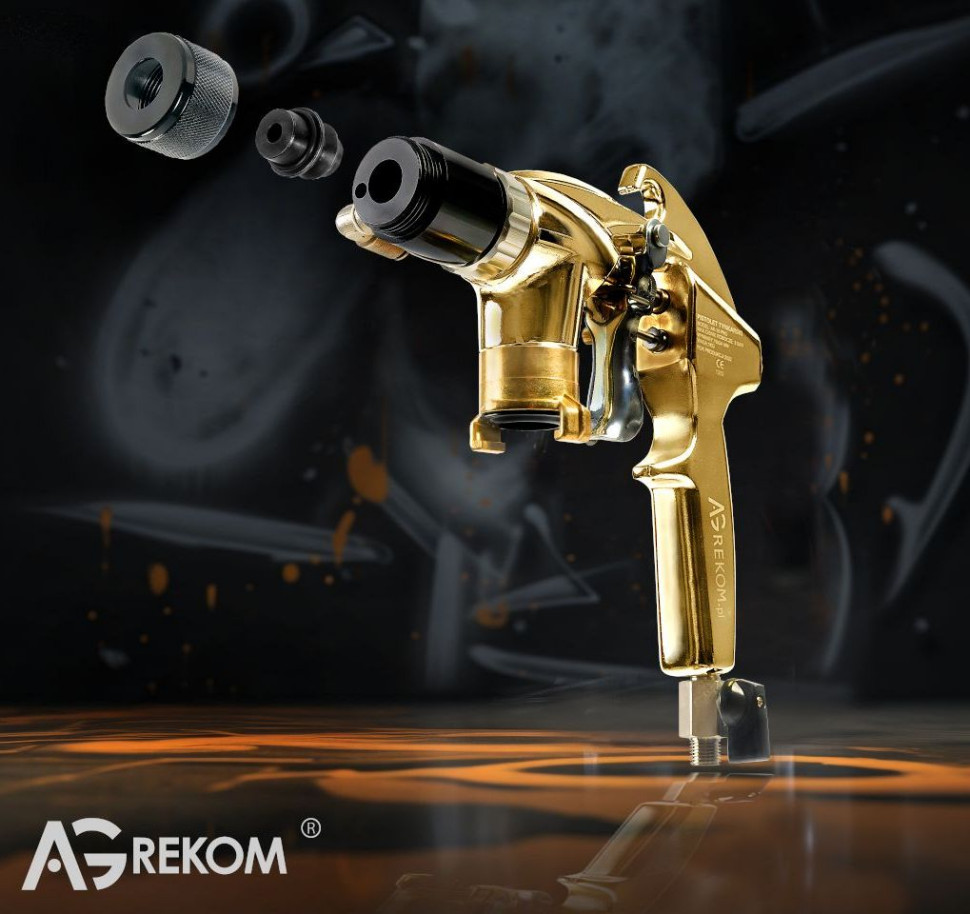 Pistolet AK10 Pro do nakładania gęstych tynków elewacyjnych - np. baranka. fot. Agrekom