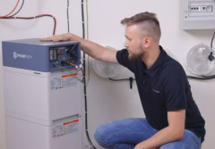 Podłączenie baterii Pylontech Force H2 pod rozłącznik i inwerter hybrydowy Solis