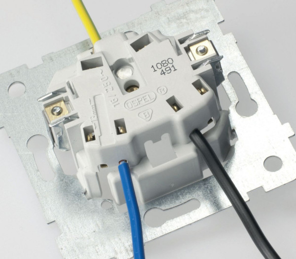 Trójżyłowe przewody miedziane to standard w nowych instalacjach