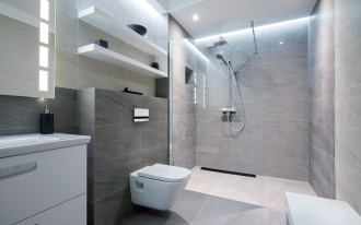 5 powodów, dla których warto wybrać odpływ liniowy zamiast brodzika