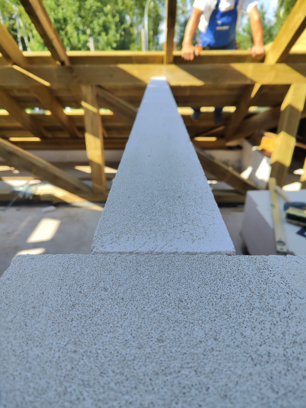 Porowata, jednorodna struktura betonu komórkowego