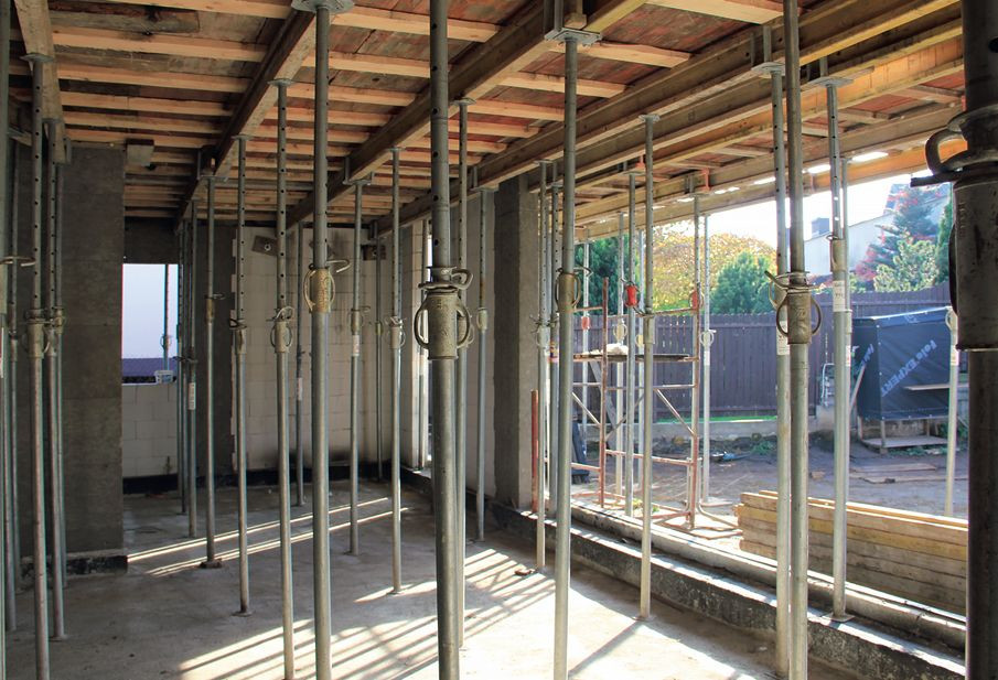 Stropy monolityczne wymagają pełnego deskowania