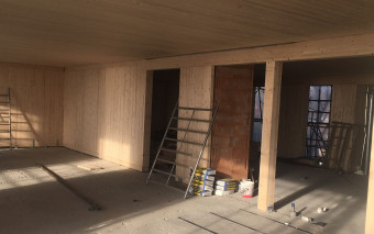 Ogień nie straszny drewnianym konstrukcjom! Poznaj przegrody ogniowe z drewna klejonego NordWOOD