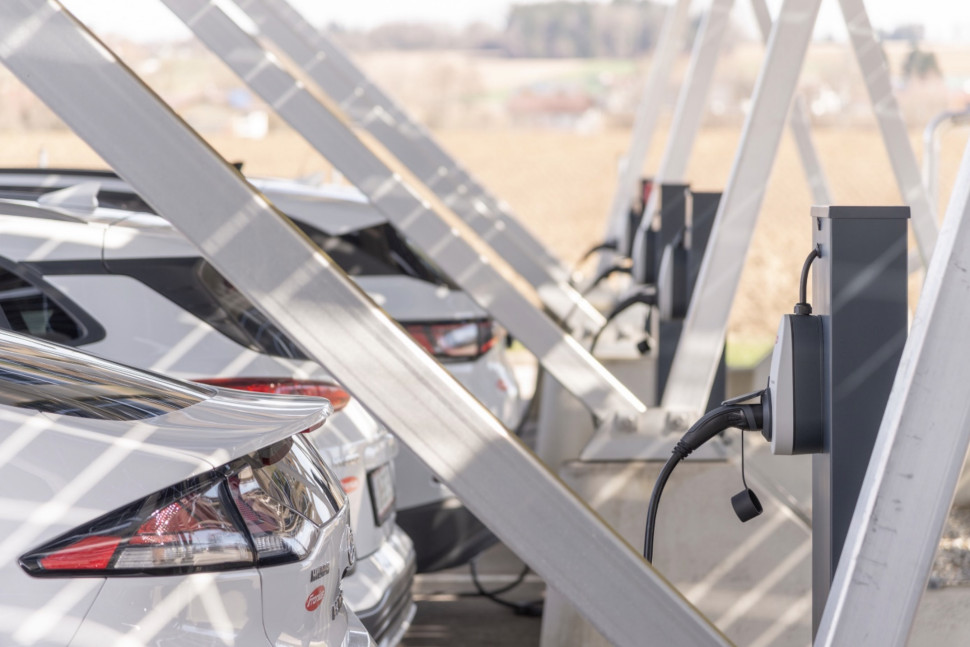 Rys.2 Stacja ładowania Fronius Wattpilot podłączona do samochodu elektrycznego