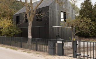 Przęsła i słupki - rodzaje, materiały, montaż