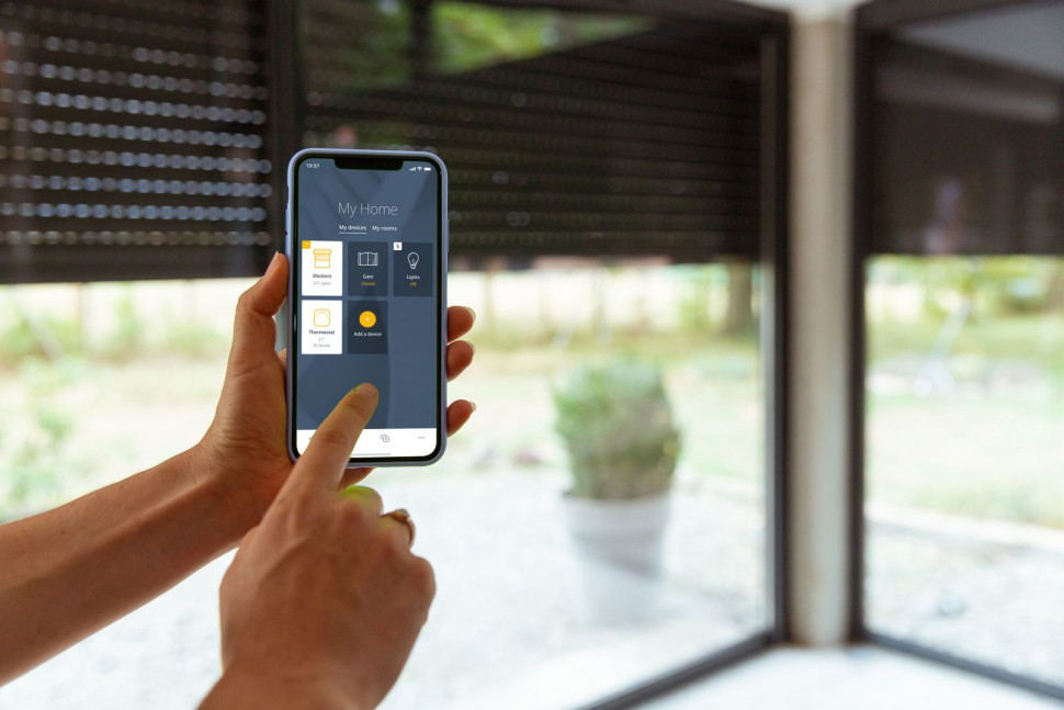 Sterowanie roletami zewnętrznymi za pomocą aplikacji na smartfona