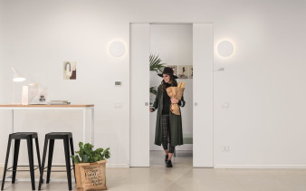 Eclisse - drzwi przesuwne chowane w ścianę oraz drzwi rozwierane ukryte