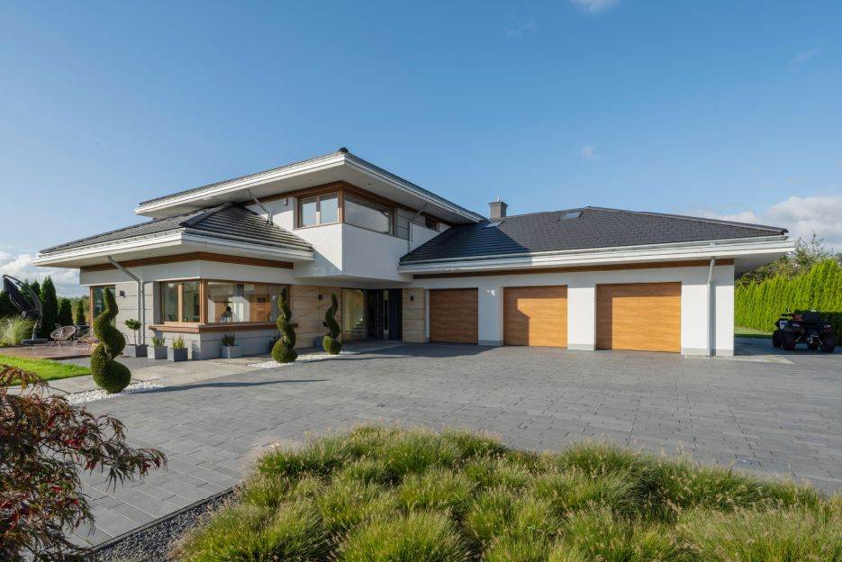 Dobra automatyka powinna być jednak bezpieczna i odpowiednio dobrana do gabarytów bramy