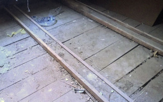 Remont podłogi na stropie drewnianym - kiedy wymiana desek to nie wszystko?