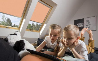 Roleta ARF Print w kolorze roku - Peach Fuzz!