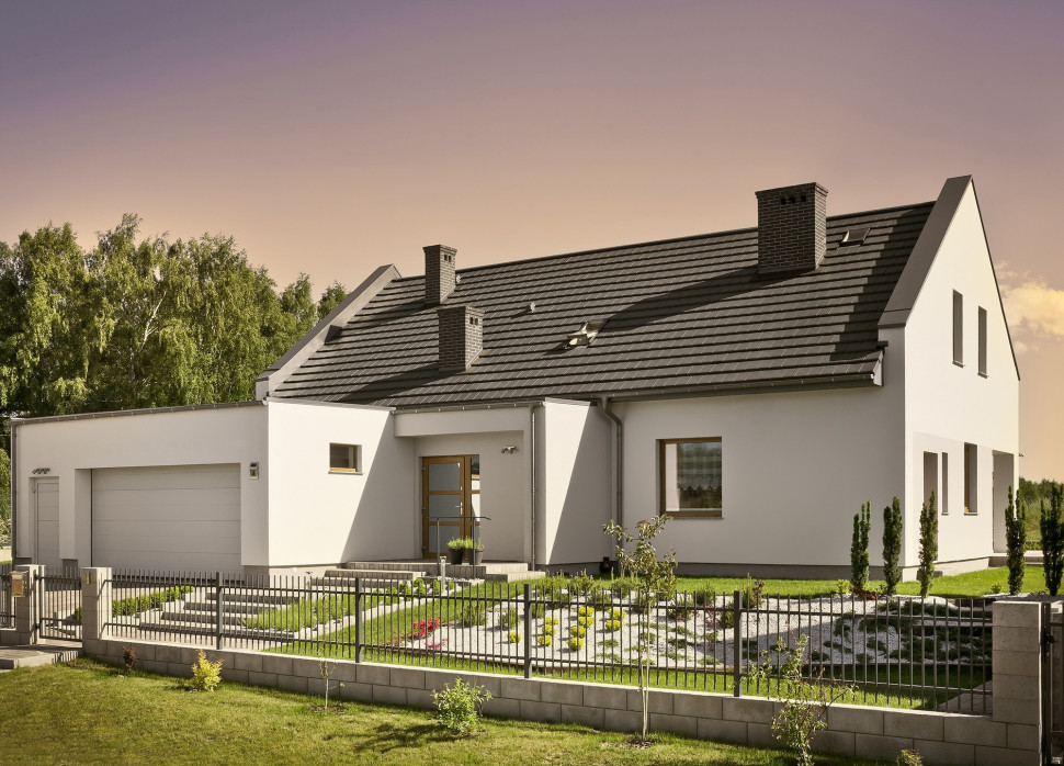 Dachówka ceramiczna Braas Turmalin, kolor antracytowy.