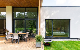 Przegląd desek tarasowych z drewna