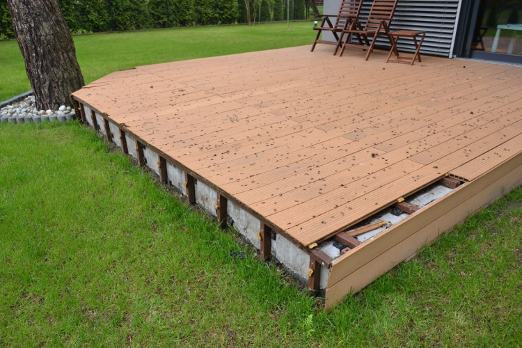 Taras z kompozytu koszmar z happy endem. Przeczytaj, jak uniknąć błędów!