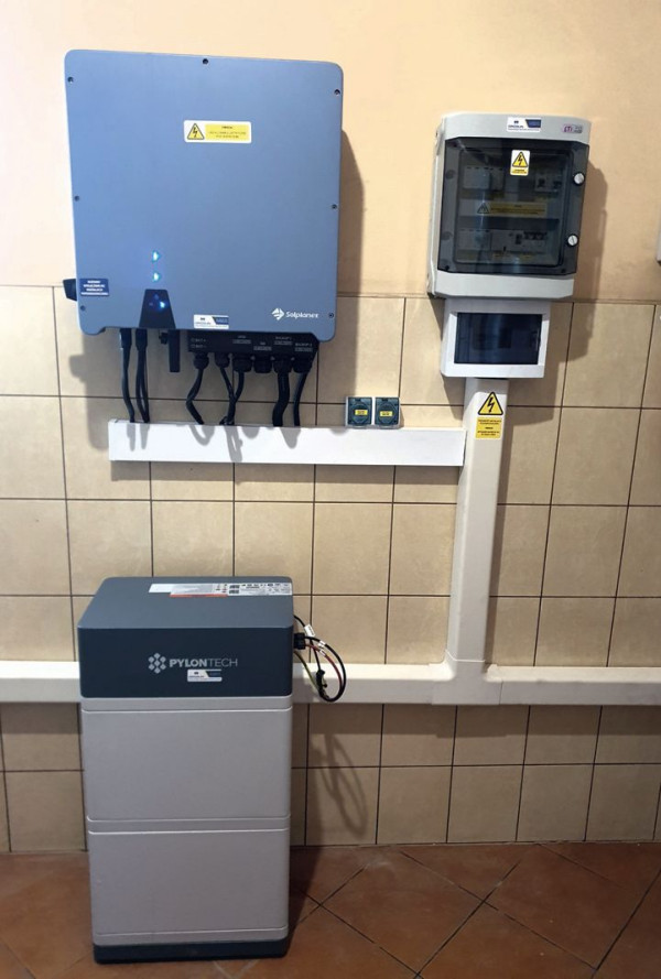 Magazyny energii zwykle mają budowę modułową, co oznacza, że można je stopniowo rozbudowywać, zwiększając ich pojemność