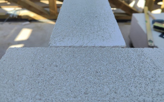 Porowatość - kluczowa cecha autoklawizowanego betonu komórkowego (ABK)