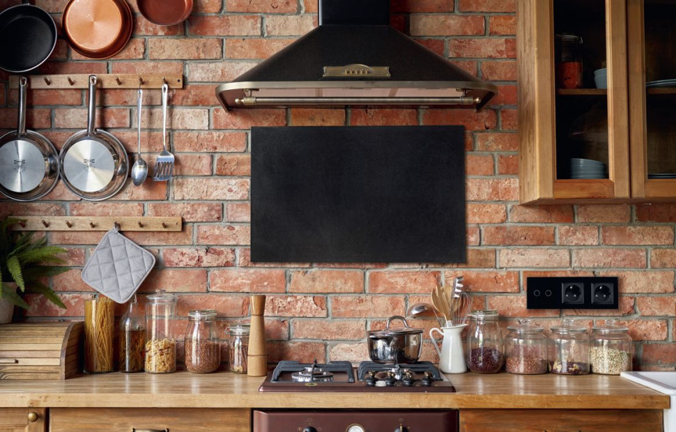 Gniazda elektryczne nad blatem kuchennym