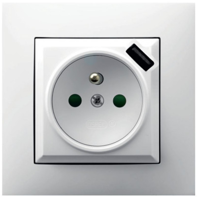 Gniazdo z portem USB