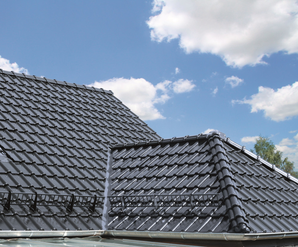 Dach pokryty dachówką PIEMONT