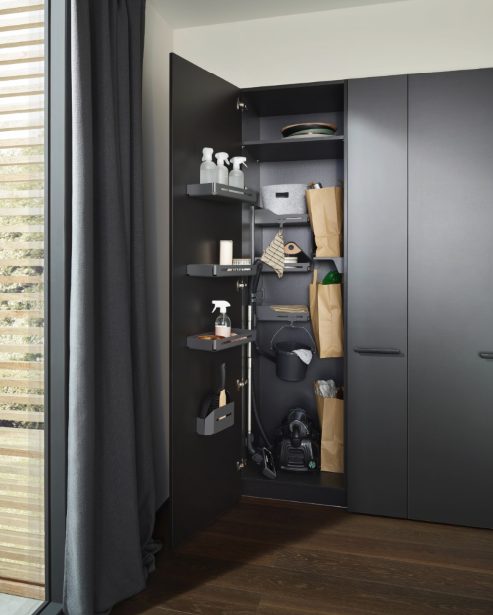 Dobrze zaprojektowana przestrzeń domowa sprzyja łatwiejszemu utrzymaniu porządku