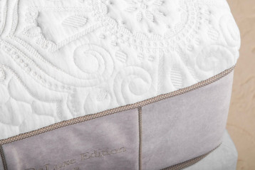 Materac Aida w pokrowcu Baroque