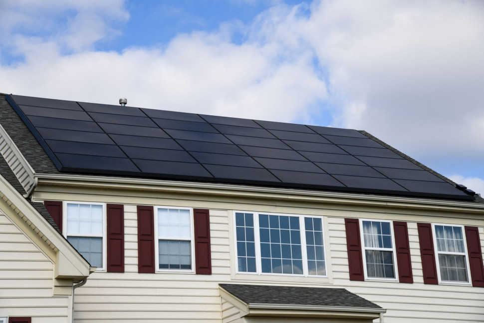 Korzystanie z odnawialnych źródeł energii zwiększa klasę energetyczną budynku