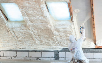 Ocieplenie dachu skośnego - nakrokwiowe czy pod krokwiami?