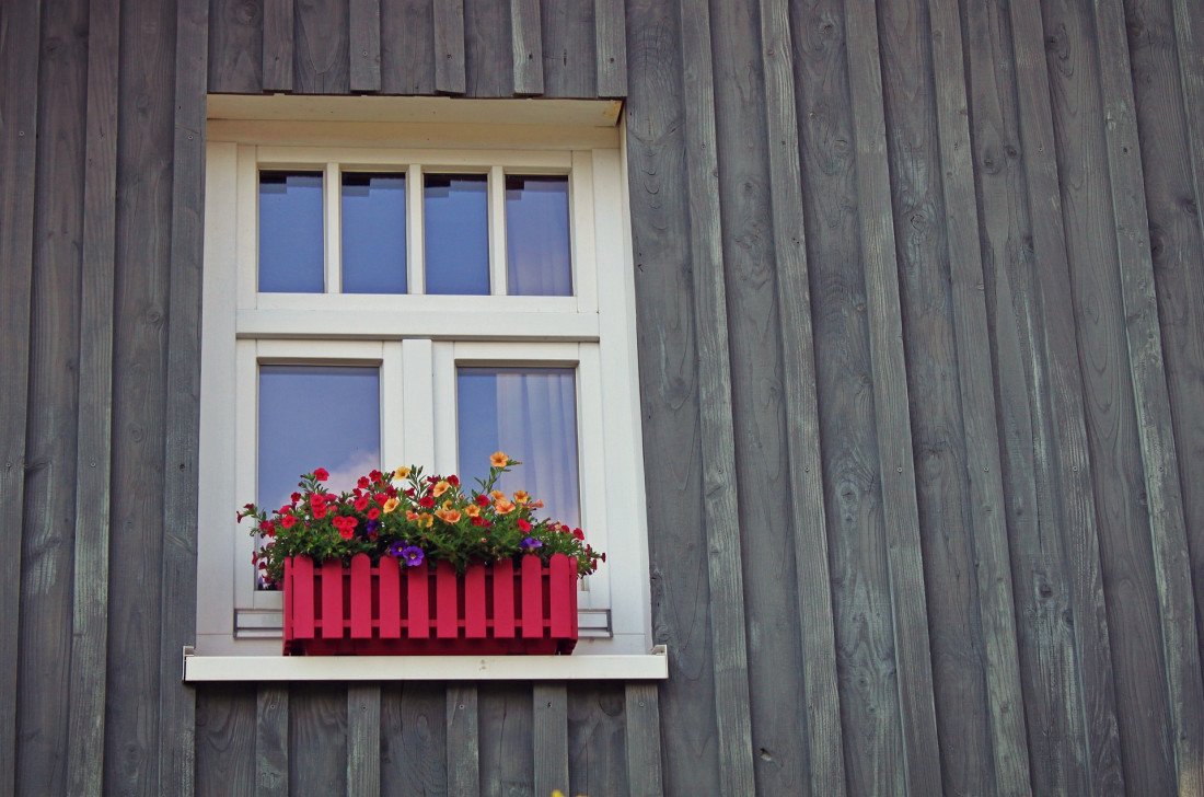 Jak konserwować okna drewniane?