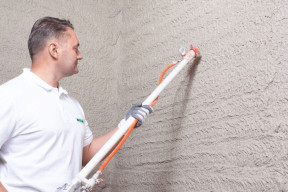 Tynk hybrydowy THM – dlaczego zyskał tak dużą popularność?