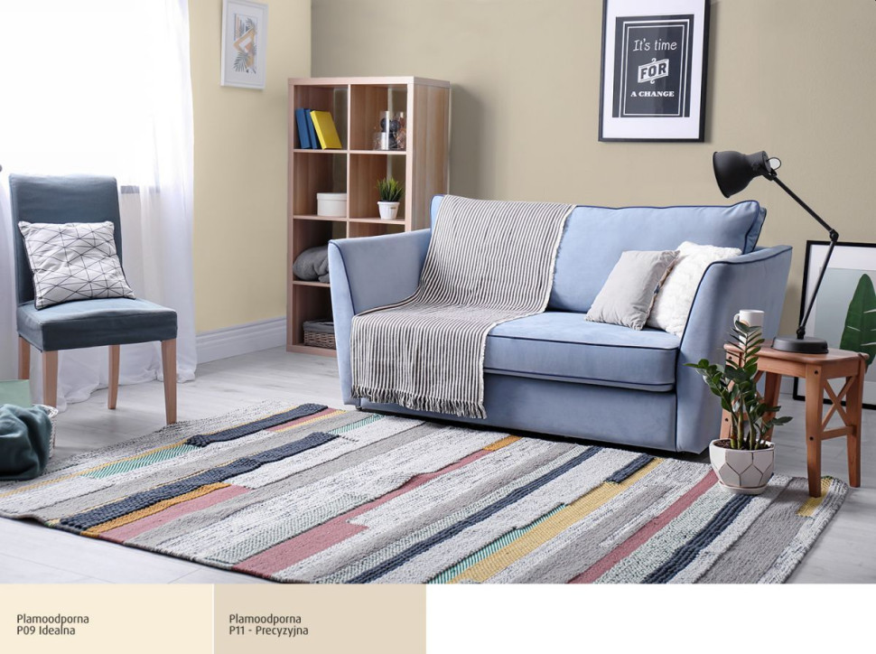 Brąz tworzy spokojne i ciepło tło dla drewnianych mebli oraz roślin doniczkowych