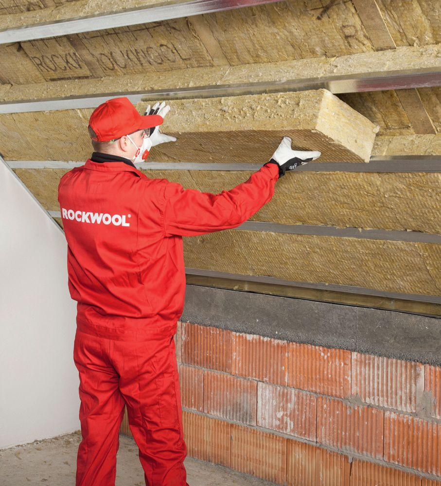 Ocieplanie skosów wełną mineralną