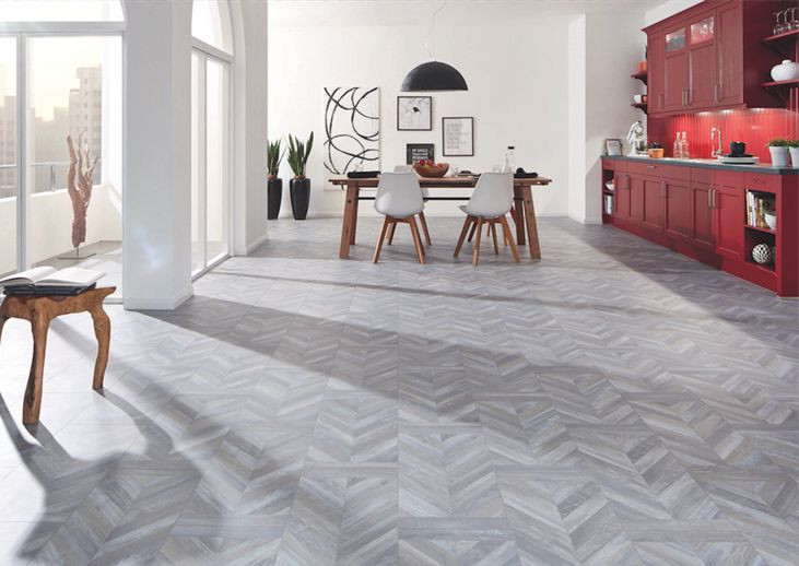 Laminowane panele podłogowe w jadalni