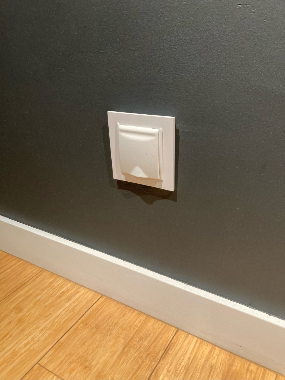 Gniazda ssawne ulokowano 30 cm nad podłogą