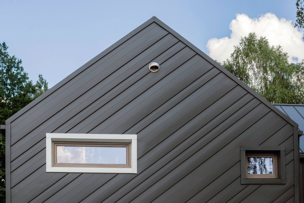 Elewacja wykończona blachą płaską