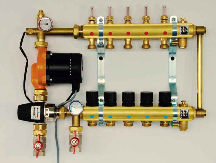 Rozdzielacz z termostatycznym zaworem mieszającym