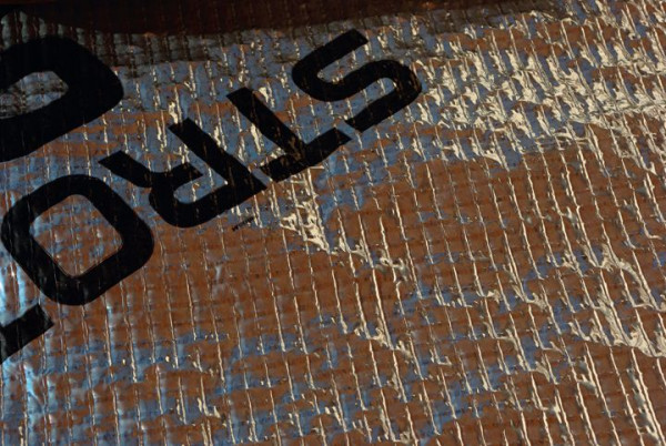 Folia polietylenowa pokryta jednostronnie warstwą aluminium