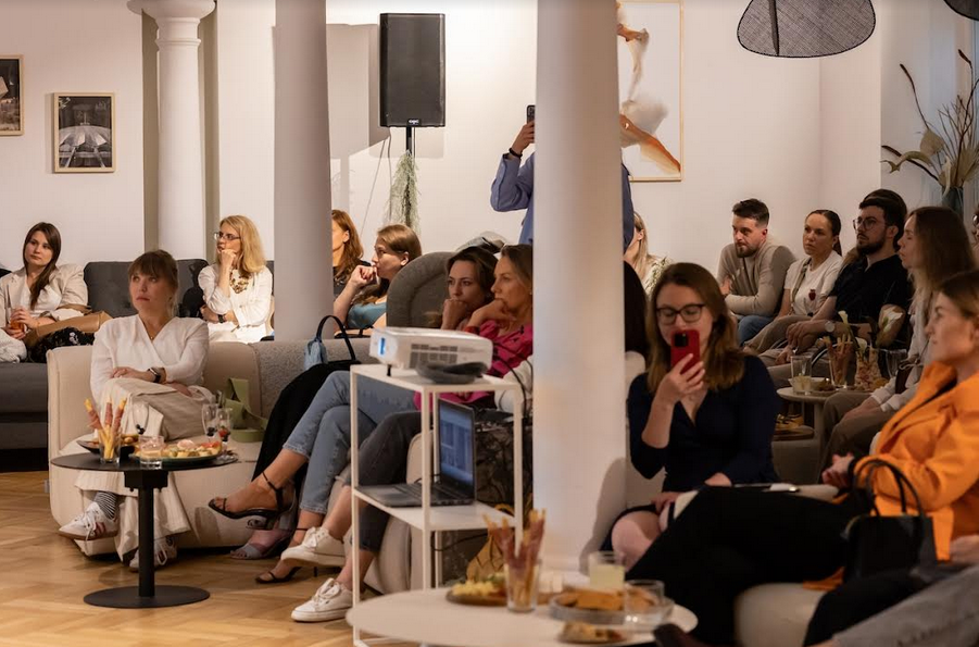 Majowy wieczór w zabytkowej kamienicy przy ulicy Mielżynskiego był prawdziwą ucztą dla miłośników designu.