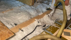 Izolacja termiczna nowej generacji: wełna do wdmuchiwania URSA Pure Floc